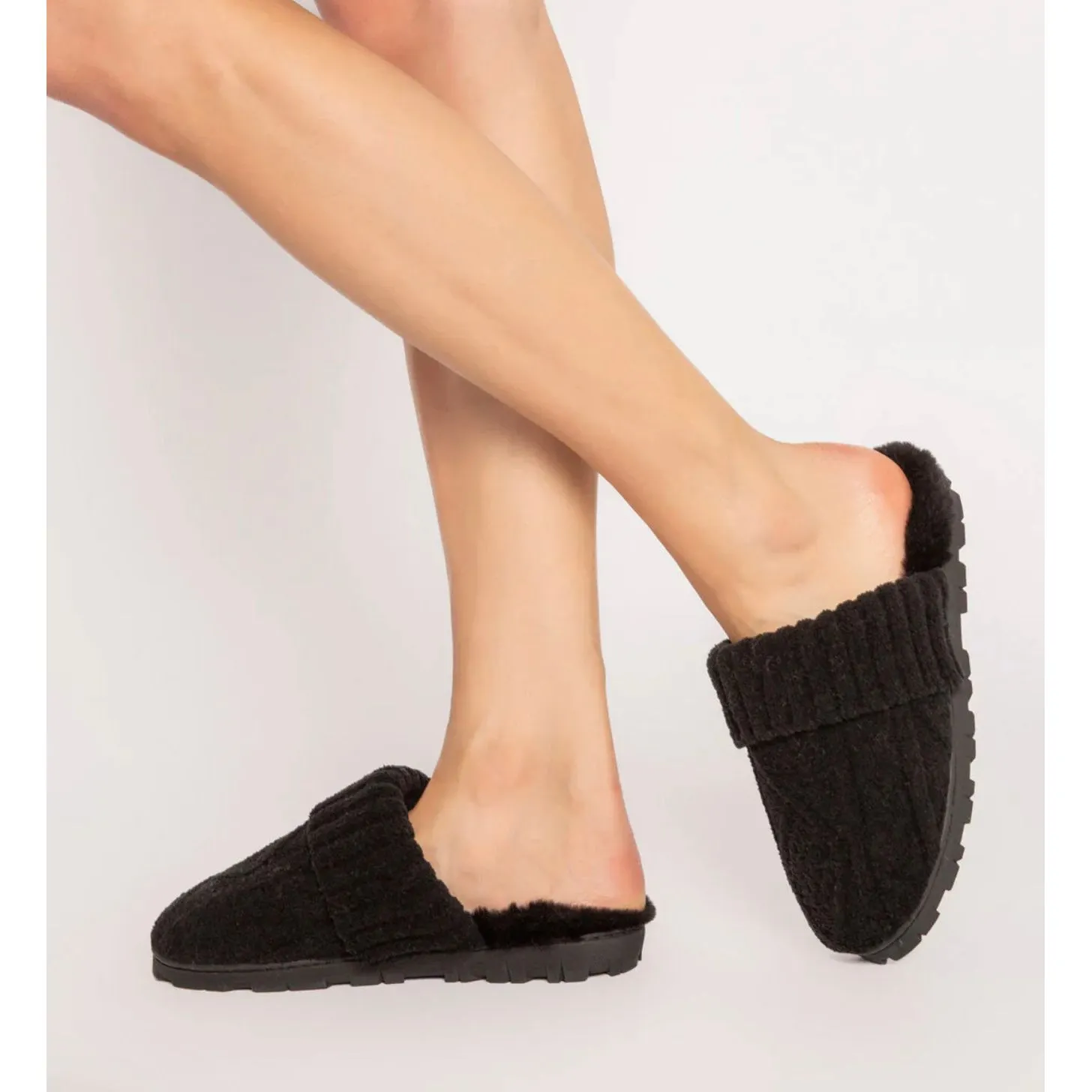 Cable Knit Slides