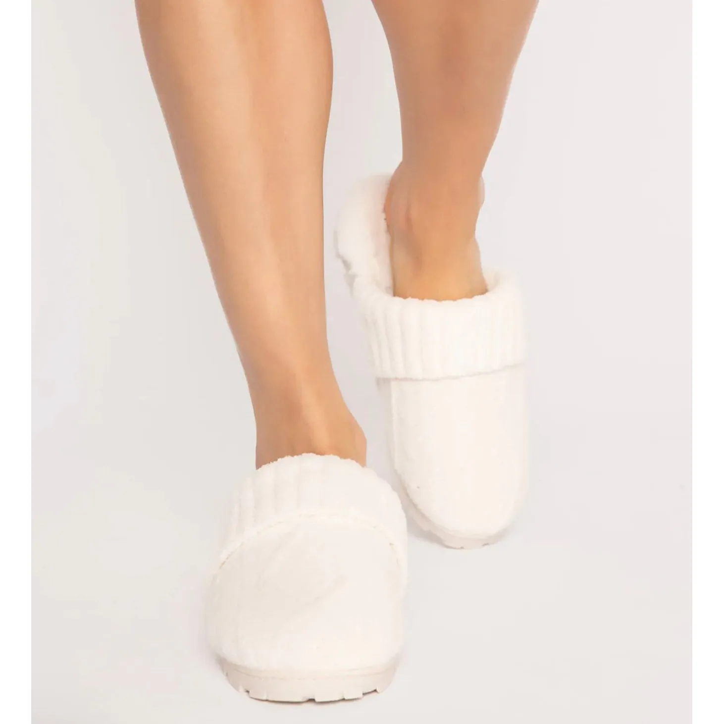 Cable Knit Slides