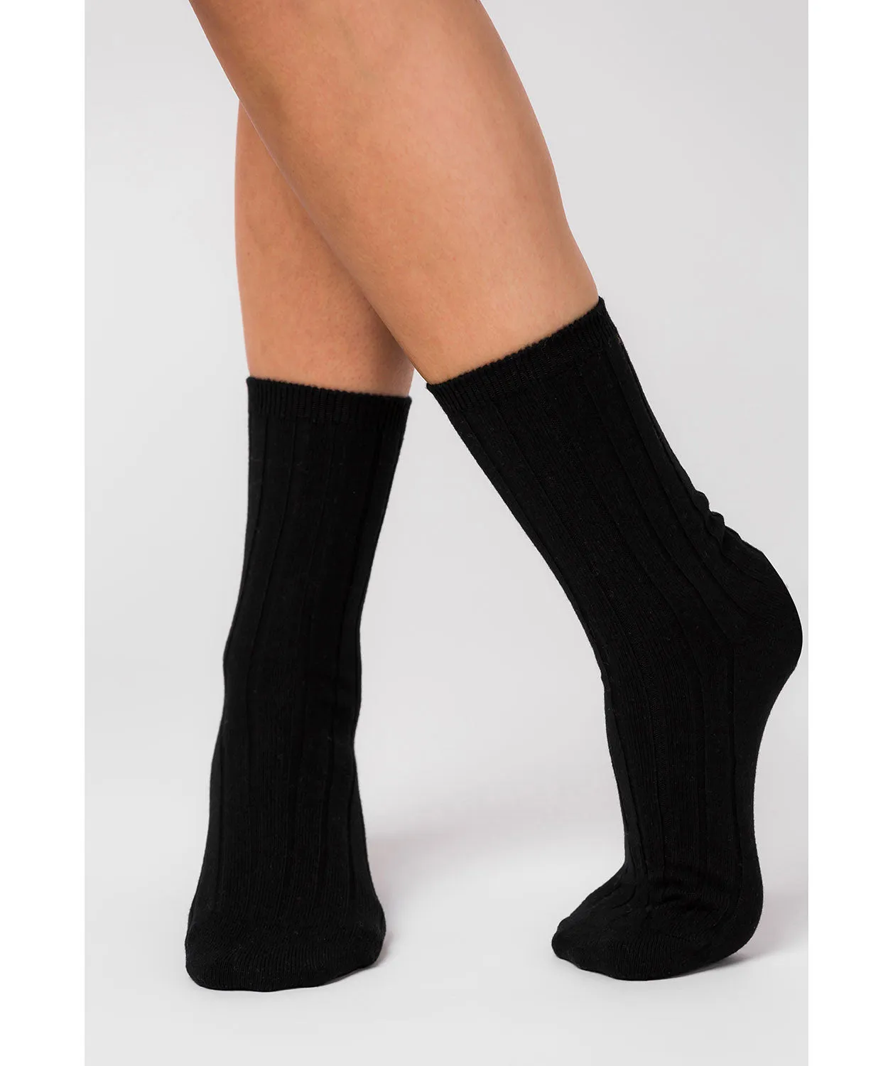 'Cartmel' Black Cashmere & Merino Wool Ribbed Medium Socks
