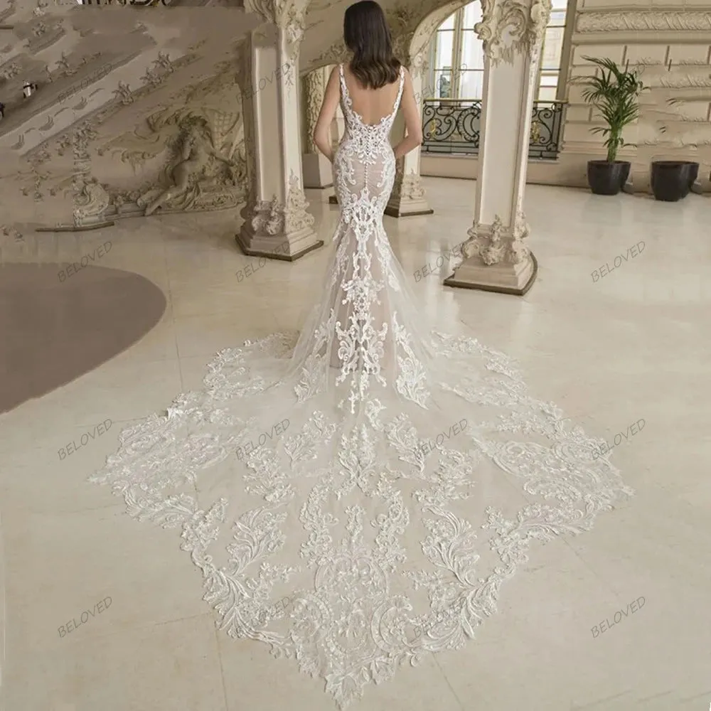 Elegant Lace Appliques V-Neck Sheath Mermaid Wedding Dress