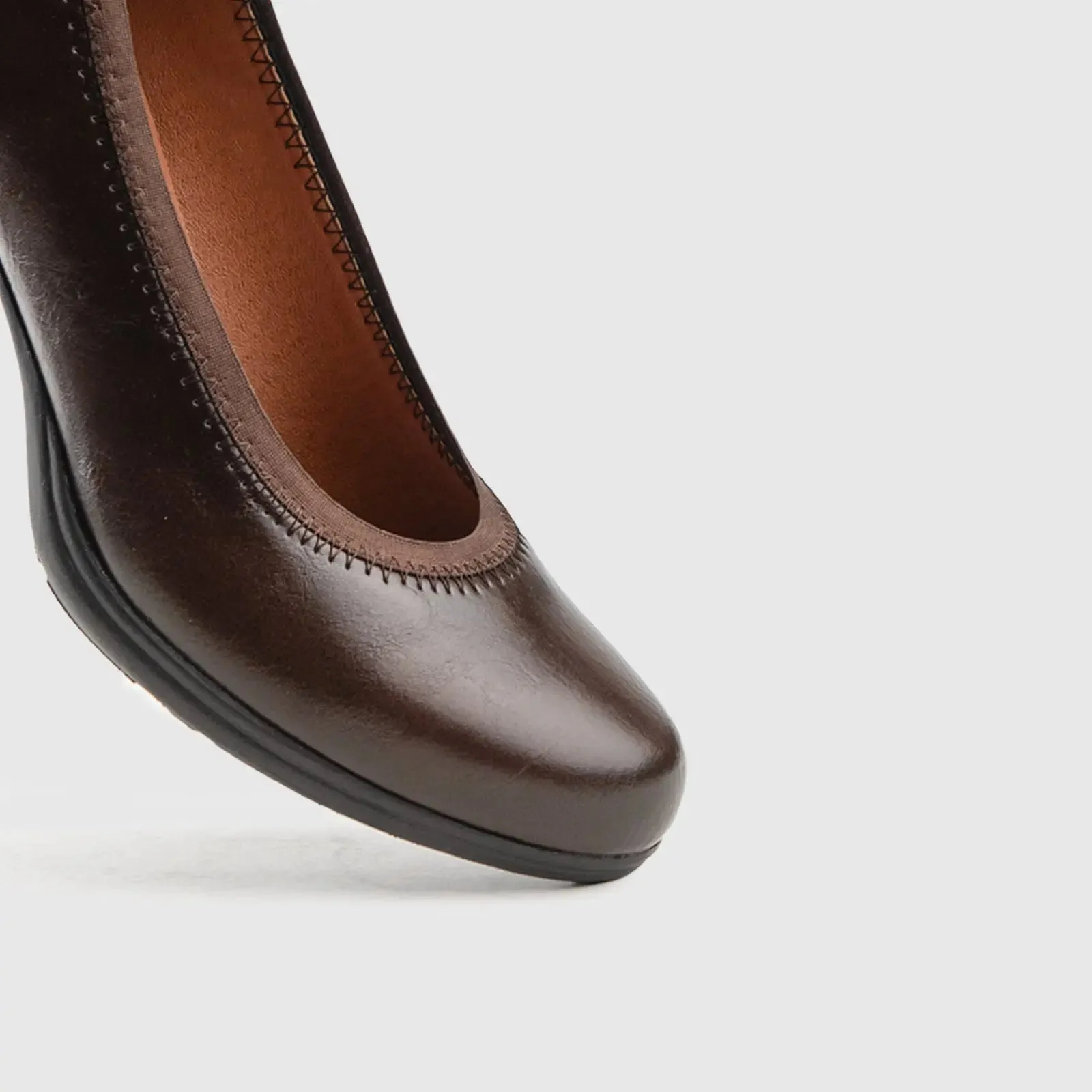 Ladies Court Shoe 00470 Marion Brown